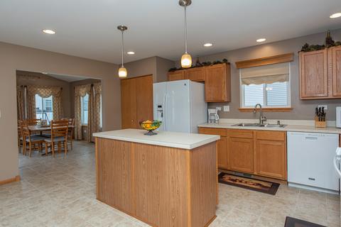 2807 Stonebridge Dr, Plainfield, IL 60586 photo 12