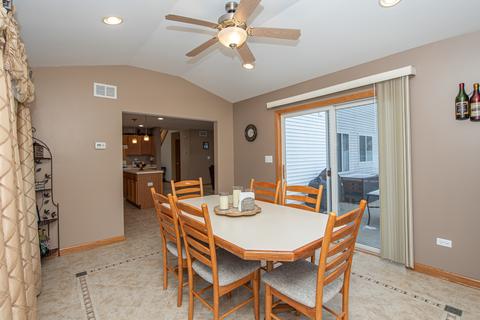 2807 Stonebridge Dr, Plainfield, IL 60586 photo 16