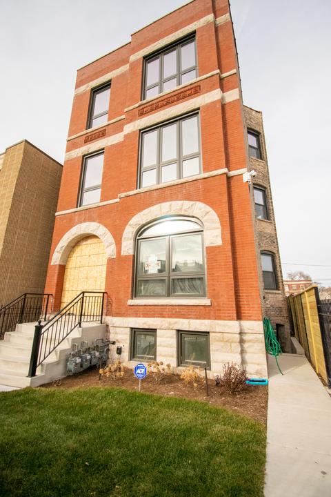 538 E 44th Pl #1, Chicago, IL 60653 photo 1