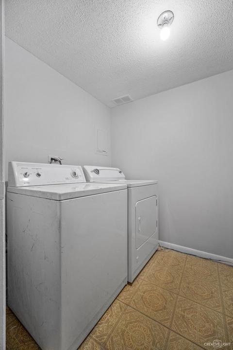3310 Fox Hill Rd, Aurora, IL 60504 photo 9