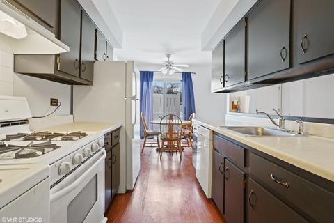1666 Cornell Dr, Hoffman Estates, IL 60169 photo 5