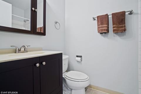 1666 Cornell Dr, Hoffman Estates, IL 60169 photo 11