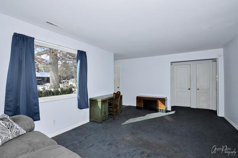 906 Woods St, Mchenry, IL 60050 photo 4