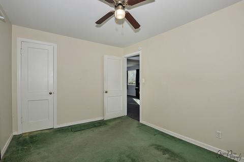 906 Woods St, Mchenry, IL 60050 photo 12
