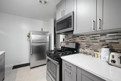 4520 1st Ave, Lyons, IL 60534 photo 8