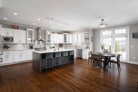 630 N Eagle St, Naperville, IL 60563 photo 3