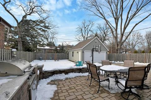 222 Ardmore Rd, Des Plaines, IL 60016 photo 29