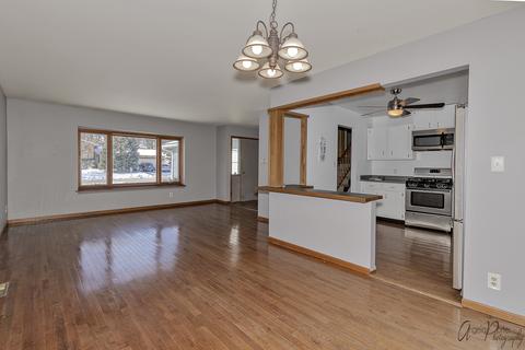 1406 Hillside Ln, Mchenry, IL 60051 photo 5