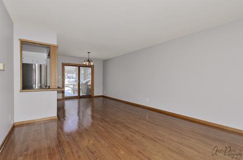 1406 Hillside Ln, Mchenry, IL 60051 photo 2