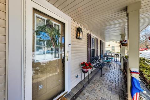 270 S Hickory Ave, Bartlett, IL 60103 photo 5