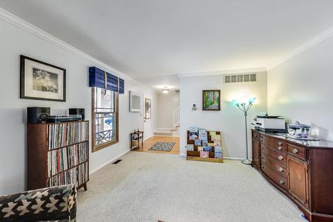 270 S Hickory Ave, Bartlett, IL 60103 photo 9