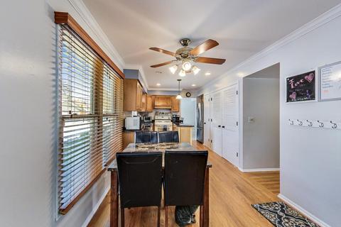 270 S Hickory Ave, Bartlett, IL 60103 photo 17