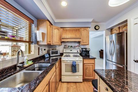 270 S Hickory Ave, Bartlett, IL 60103 photo 14