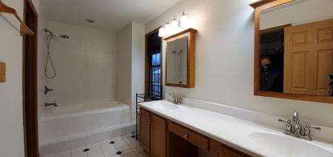4601 Olmstead Dr, Hoffman Estates, IL 60192 photo 10