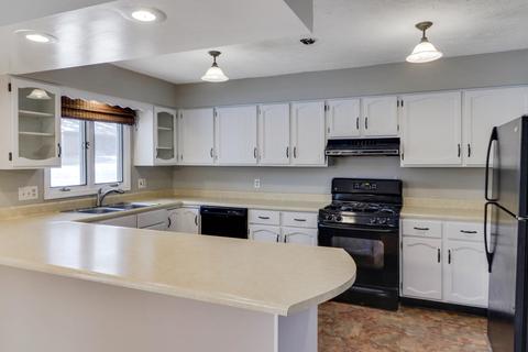 508 Wittenberg Ct, Normal, IL 61761 photo 4
