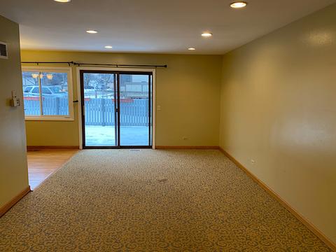 124 New Castle Ct, Rolling Meadows, IL 60008 photo 4