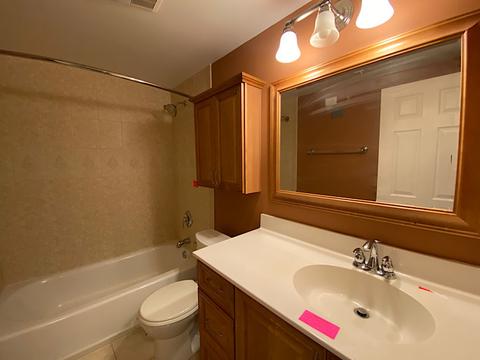 124 New Castle Ct, Rolling Meadows, IL 60008 photo 14