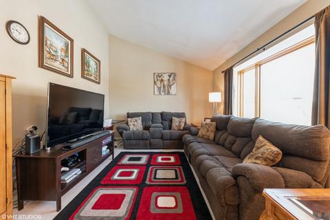 615 Nelson Ln, Des Plaines, IL 60016 photo 2
