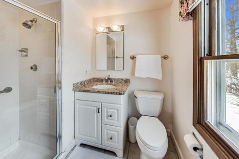 246 Coachmaker Dr, Northbrook, IL 60062 photo 23