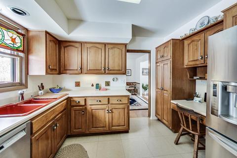 246 Coachmaker Dr, Northbrook, IL 60062 photo 13