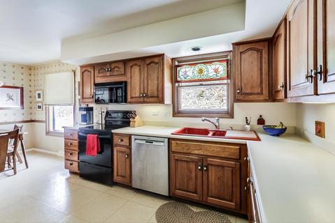 246 Coachmaker Dr, Northbrook, IL 60062 photo 11