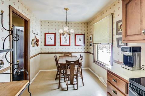 246 Coachmaker Dr, Northbrook, IL 60062 photo 14