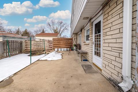 389 Dover Ln, Des Plaines, IL 60018 photo 22