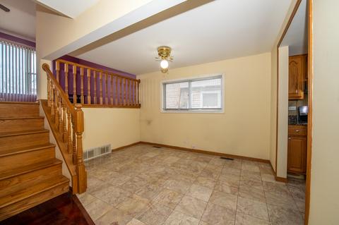389 Dover Ln, Des Plaines, IL 60018 photo 5