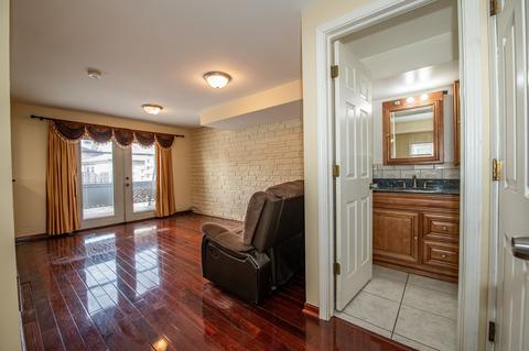 389 Dover Ln, Des Plaines, IL 60018 photo 10
