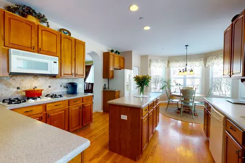 1397 Maple Cir, West Dundee, IL 60118 photo 5