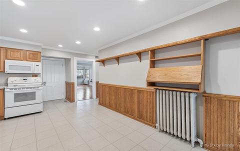403 N Commonwealth Ave, Elgin, IL 60123 photo 9