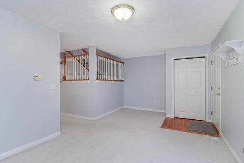 1110 Lockenvitz Ln #3, Bloomington, IL 61704 photo 3