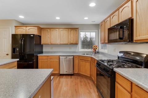 602 W Main St, Downs, IL 61736 photo 4