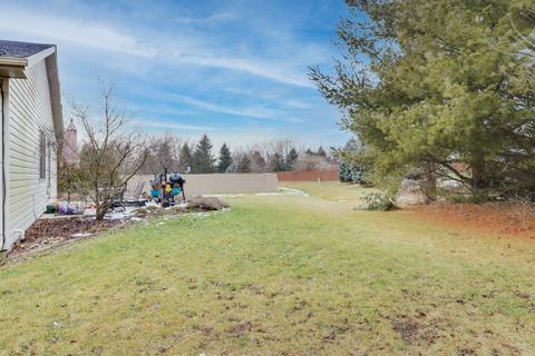 602 W Main St, Downs, IL 61736 photo 30