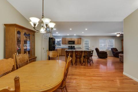 602 W Main St, Downs, IL 61736 photo 12