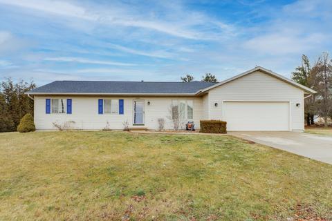 602 W Main St, Downs, IL 61736 photo 1