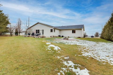 602 W Main St, Downs, IL 61736 photo 7