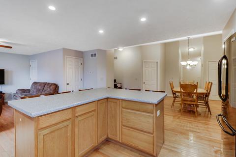 602 W Main St, Downs, IL 61736 photo 13