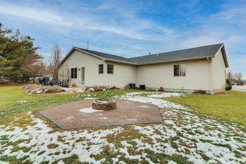 602 W Main St, Downs, IL 61736 photo 6