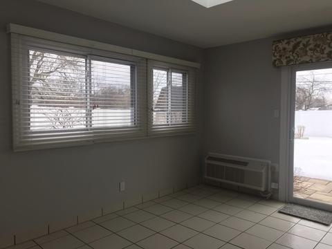 1585 Edgefield Ln, Hoffman Estates, IL 60169 photo 17