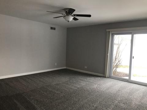 1585 Edgefield Ln, Hoffman Estates, IL 60169 photo 13