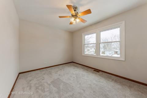 2009 E Parkview Cir, Hoffman Estates, IL 60169 photo 14