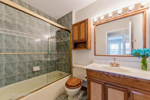 2009 E Parkview Cir, Hoffman Estates, IL 60169 photo 16