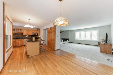 2009 E Parkview Cir, Hoffman Estates, IL 60169 photo 5