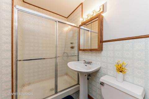 2009 E Parkview Cir, Hoffman Estates, IL 60169 photo 17