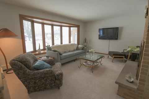 3010 Scott Ave, Mchenry, IL 60050 photo 2