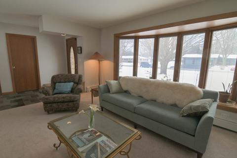 3010 Scott Ave, Mchenry, IL 60050 photo 3