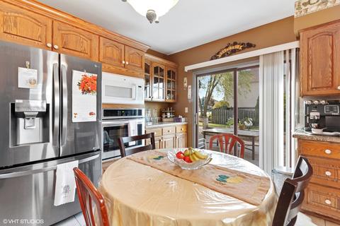 1250 N Itasca Rd, Addison, IL 60101 photo 13