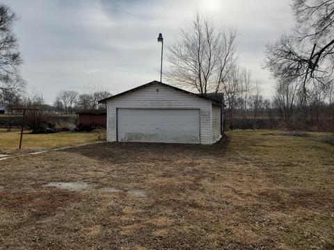 712 W Second St, Gilman, IL 60938 photo 4