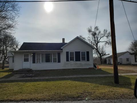 712 W Second St, Gilman, IL 60938 photo 3